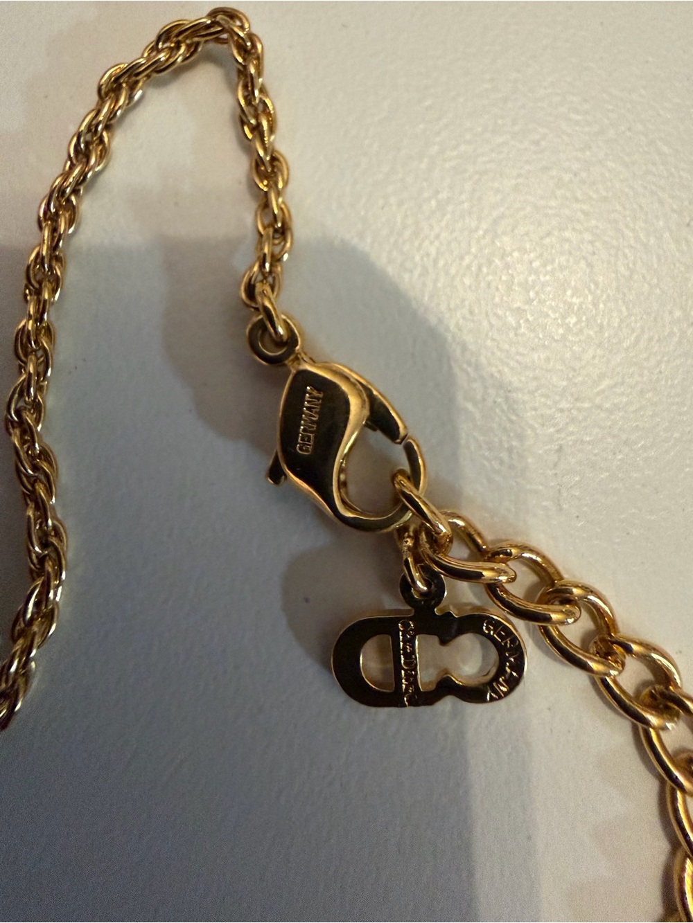 Christian Dior Faux Pearl Rhinestone Gold Tone V Necklace - Picture 6 of 7